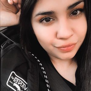 Meet your Posher, Alysa